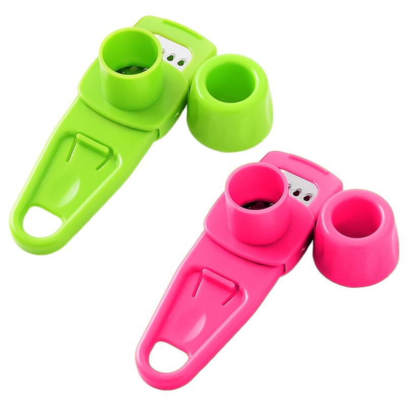 Kitchen Gadgets For Small Kitchens - Mała tarka do czosnku ze stali
